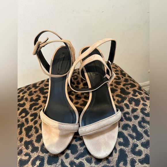 Alexander Wang Antonia Sandal Truffle Suede Perfect Condition! Seen on Kim K - Picture 2 of 7